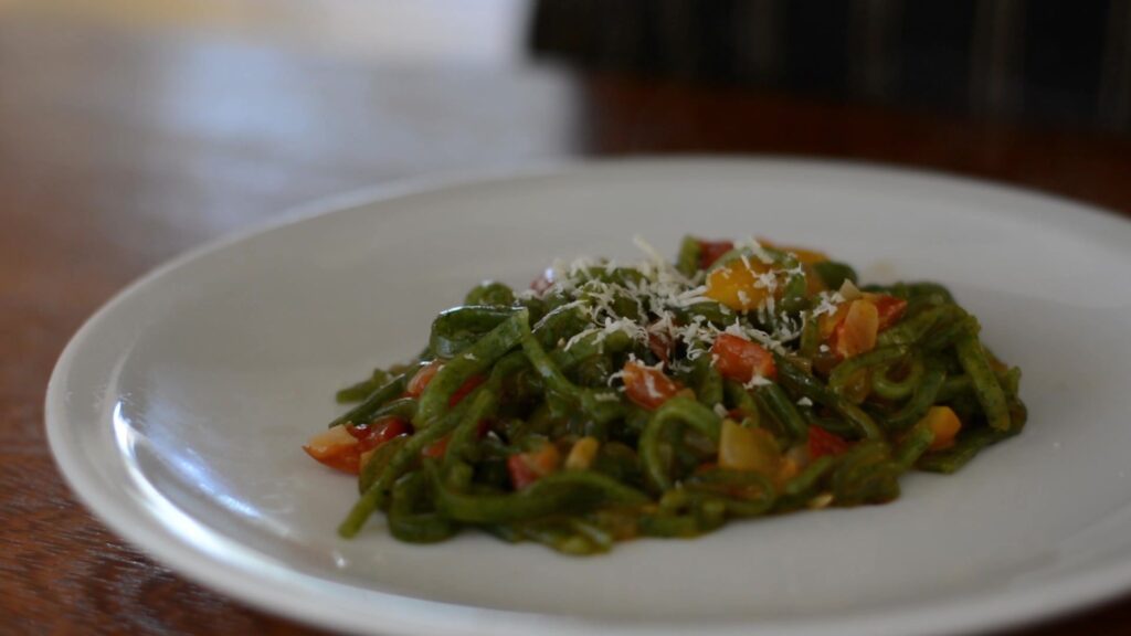Pasta de espinaca sin gluten vegana, casera y fácil